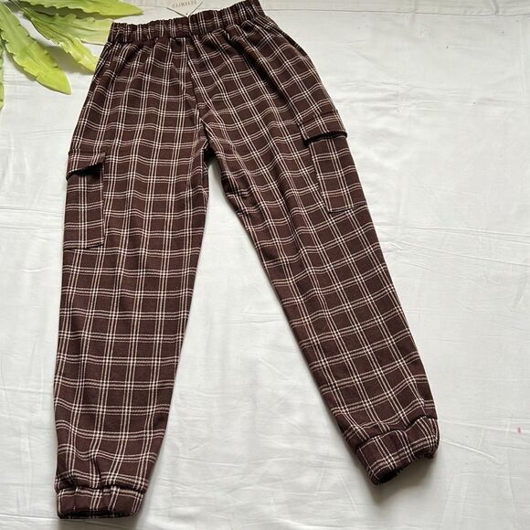 ⭐️nwt Revamped Plaid Cargo Jogger Pants⭐️ - Picture 7 of 8